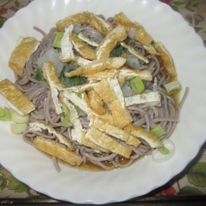 新蕎麦が旨い♪　「冷しきつね　おろし添え」